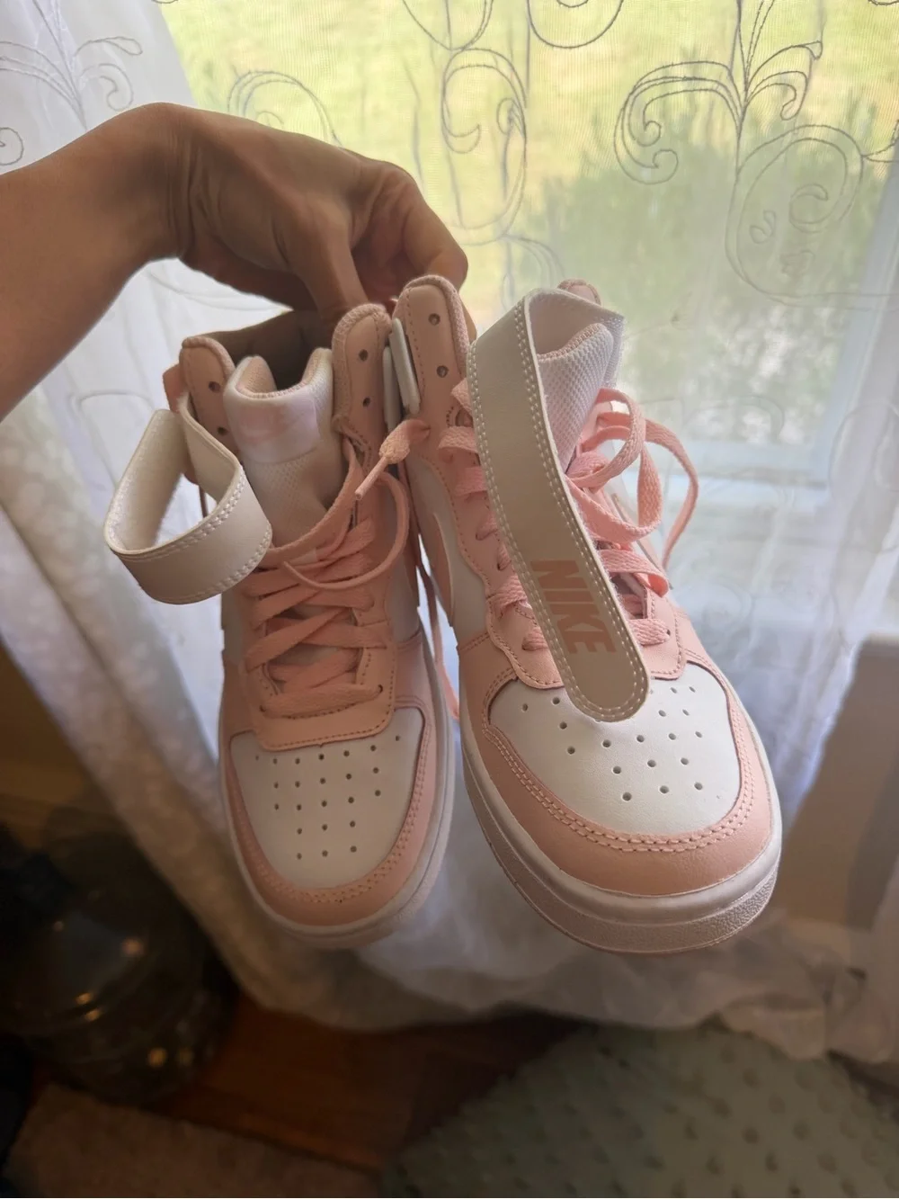 New without Tags - Girls White and Pink Nike Court Borough Mid 2